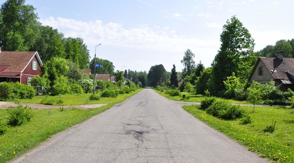 Центральная улица поселка,где наша администрация